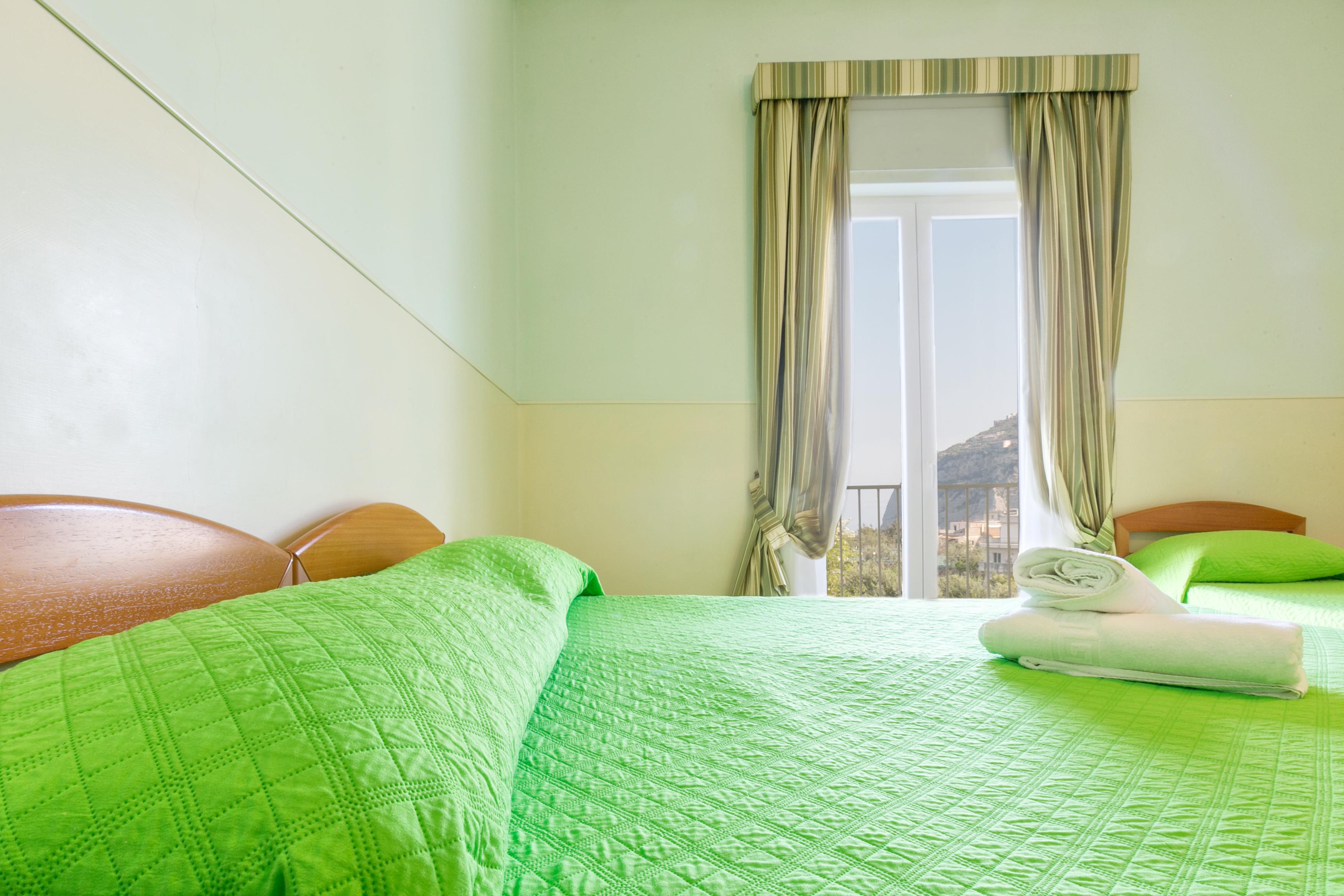 Hotel Sisters 3*