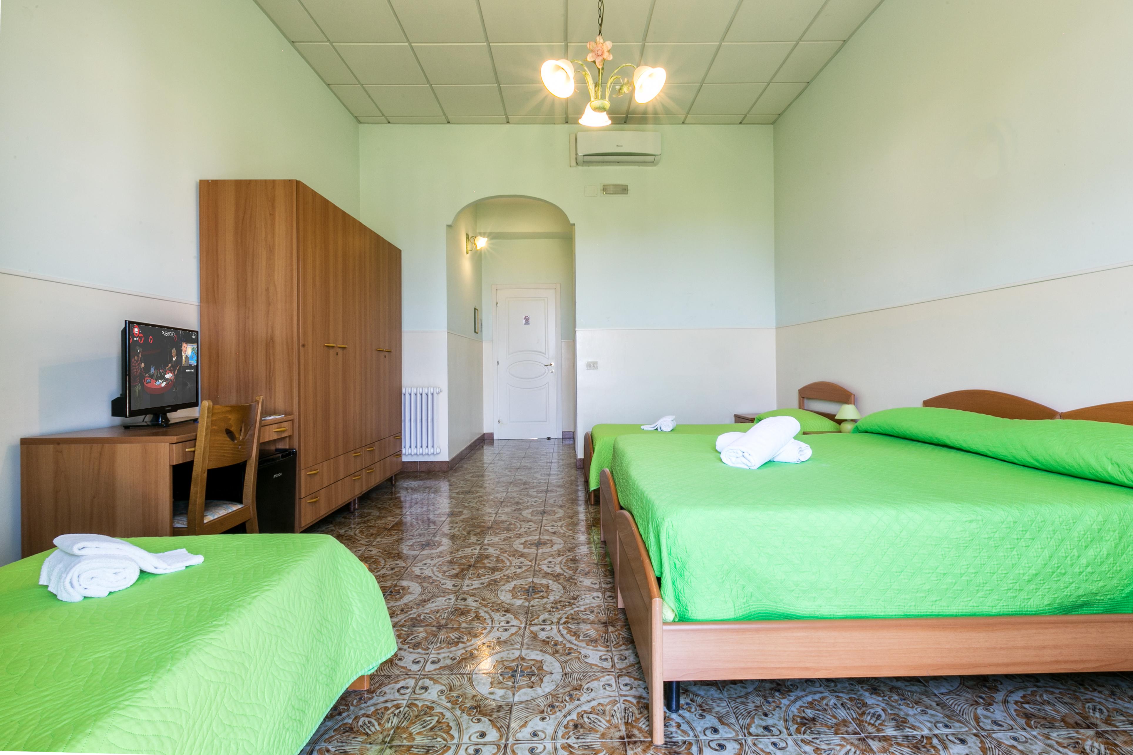 Sisters Hotel