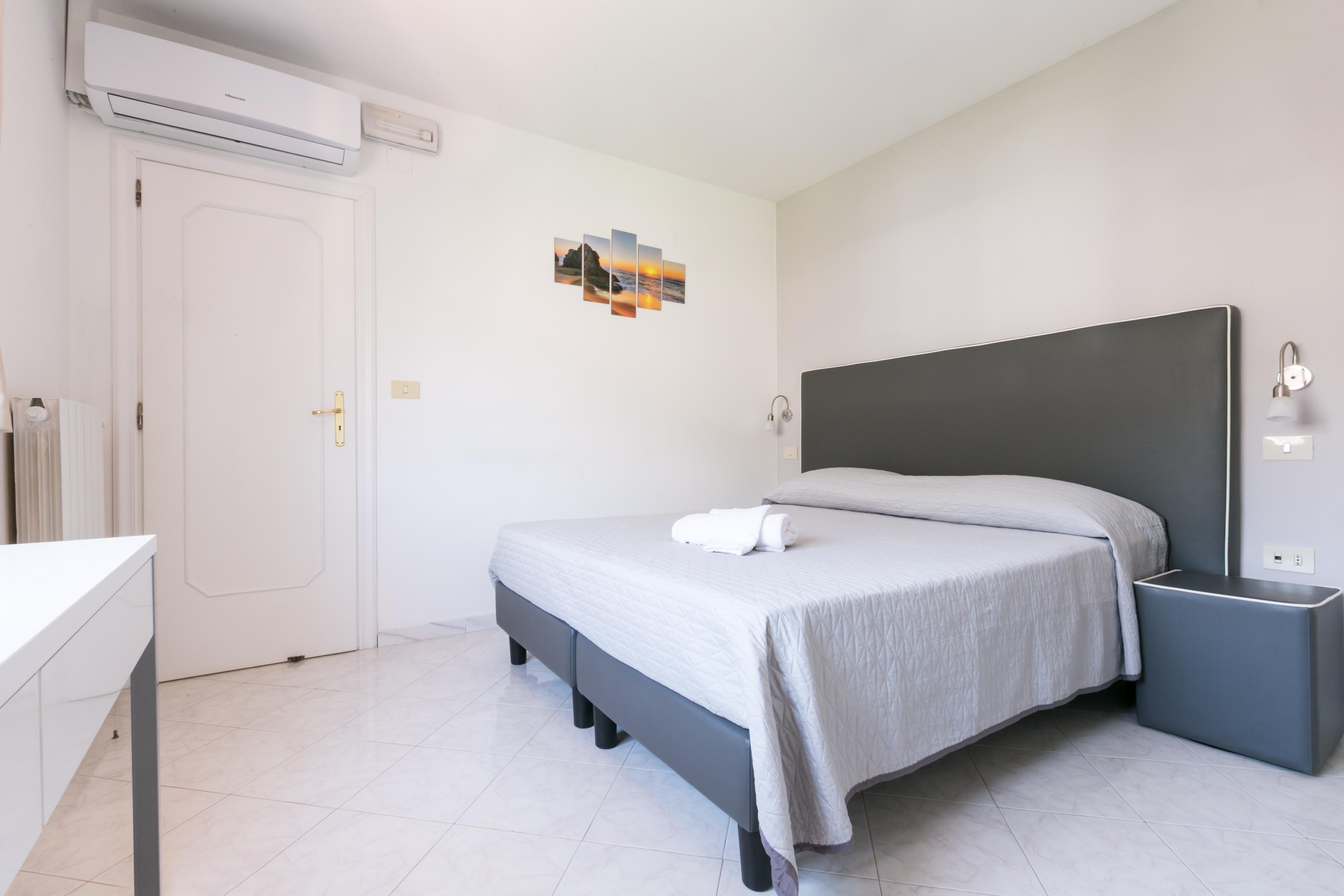 Hotel Sisters 3*