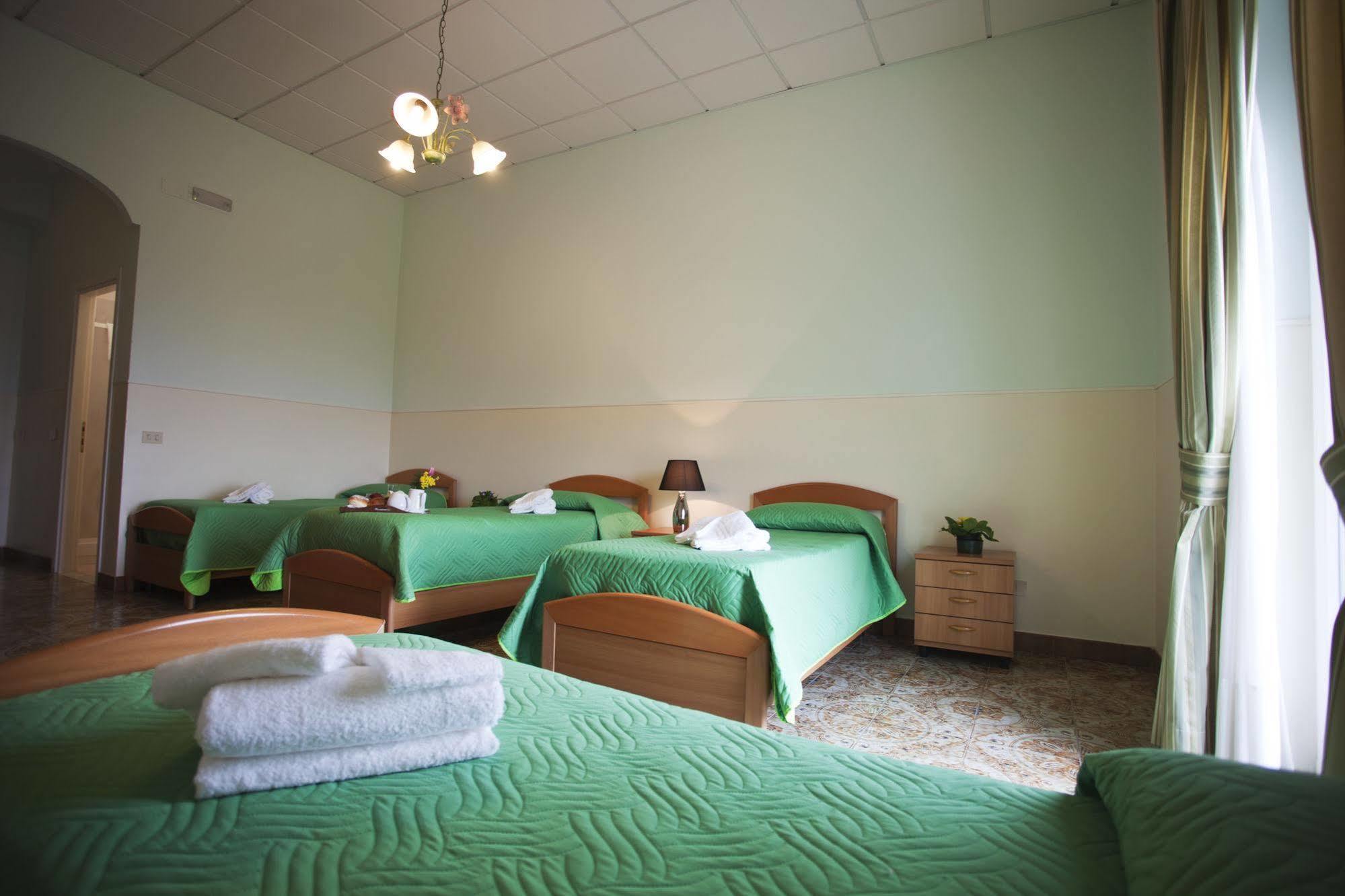 Sisters Hotel 3*